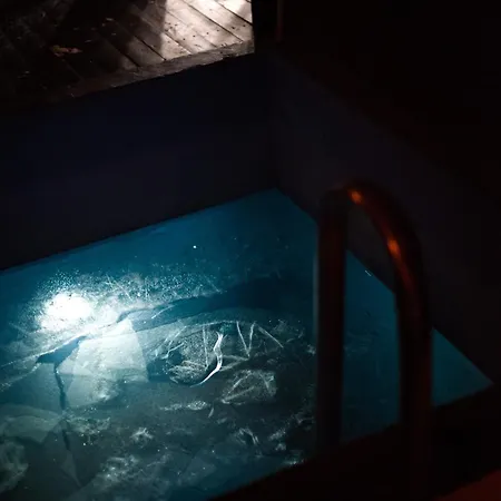 чан баня басейн * Mizhhirya (Transcarpathia)